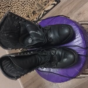 Men's size 8 1/2 Rocky lace up boots